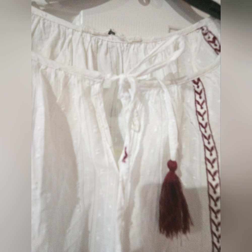 Cupio Boho Top $78 NEW Long Sleeve Lightweight Flowy Ivory White Wine Embroidery - Picture 7 of 8